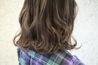 ミディアム カラー creep hair nozomiのヘアスタイル