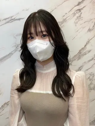 ロング 韓国人美容師 チョン ウンジェのヘアスタイル