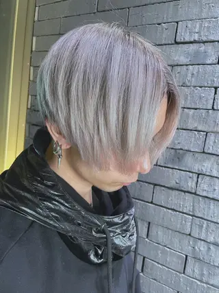 ミディアム カラー メンズ ☁️ケアブリーチ¦ ウルフ¦Shioriのヘアスタイル