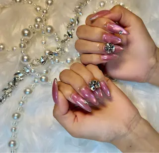 ネイル Leo Nailのネイルデザイン