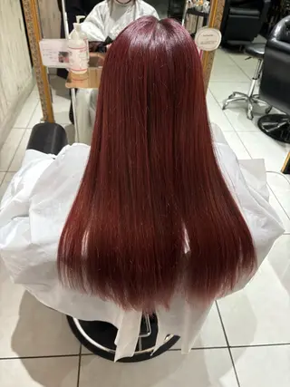 ロング 鶴谷 麻衣のヘアスタイル