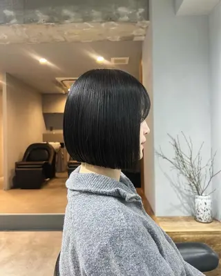 ミディアム カラー akane/ボブ /ブラウンベージュのヘアスタイル
