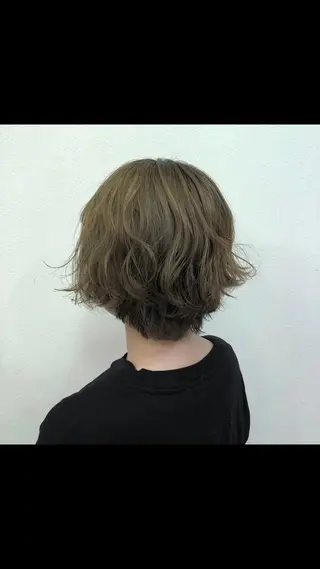 ショート 酸性縮毛矯正🧴韓国 レイヤー/髪質改善のヘアスタイル