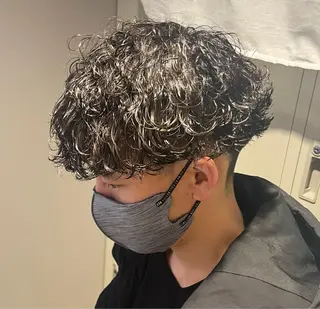 ミディアム パーマ メンズ 横浜駅メンズパーマ師 🌀岩﨑弘成🌀のヘアスタイル