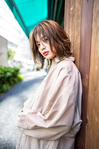 ミディアム カラー 🉐レイヤー/塩見 弘樹🉐渋谷のヘアスタイル