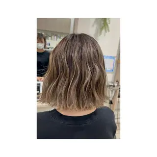ミディアム カラー KR2S× 亜以加のヘアスタイル