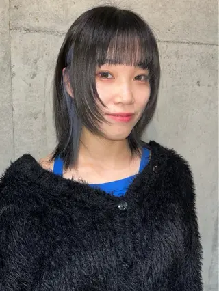 ミディアム レイヤーカット\ウル フ　chinatsuのヘアスタイル
