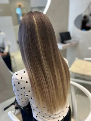 ロング 小池 夏美のヘアスタイル