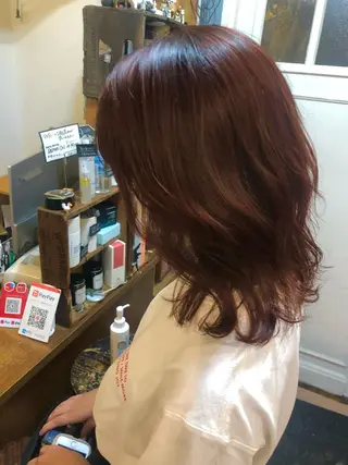 セミロング AYANO ／レイヤー／オリーブのヘアスタイル