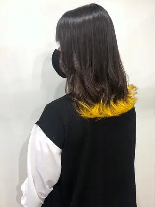 カラー white.梅田 デザインカラー🦄のヘアスタイル