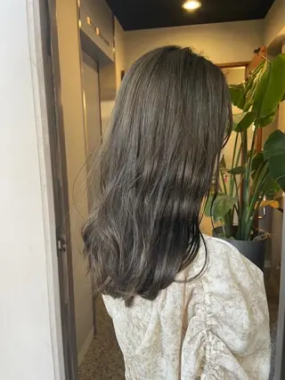 ロング カラー TIGRE kamitoriのヘアスタイル