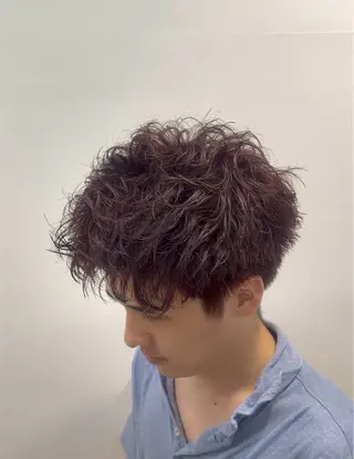 カラー メンズ 岩本 達のヘアスタイル