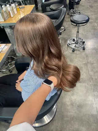 ミディアム カラー ハイトーン 横浜💞ミオのヘアスタイル