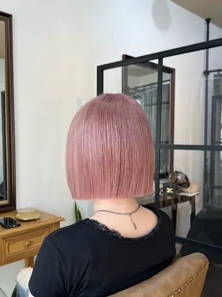 ショート カラー 🫧艶ダブルカラー ブリーチ🫧トモヤのヘアスタイル