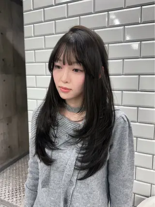 ロング ayano /レイヤー/艶カラーのヘアスタイル
