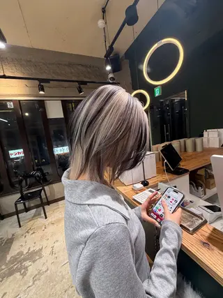 ショート カラー 💖艶ハイトーン髪質 改善💖ケンシンのヘアスタイル