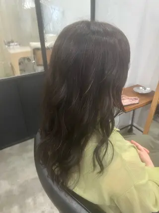 ロング 山田 真知子のヘアスタイル