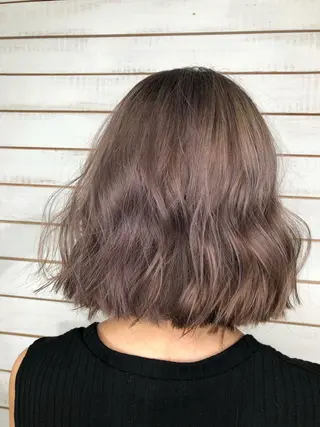 ショート カラー ヘアアレンジ 🦋美髪／エクステ 🦋アベイクミのヘアスタイル