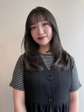 セミロング 💛🤍U too e’s /店長🧸のヘアスタイル