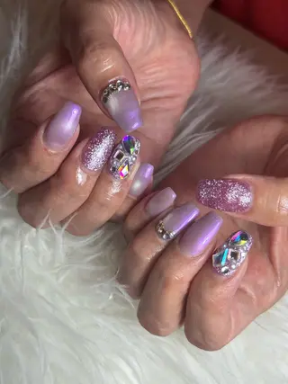 ネイル LAVISH 大和店 🤱子連れ大歓迎のネイルデザイン