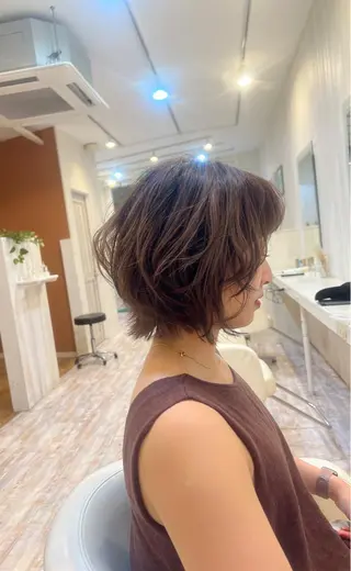 ショート カラー 佐藤史哉* 韓国レイヤー赤み除去のヘアスタイル