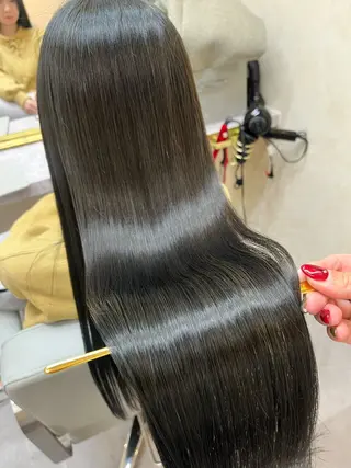 ロング 佐藤 瑚碧のヘアスタイル