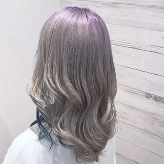 ロング カラー ヘアアレンジ アニメ髪・ウルフ🦇 樋口莉夏のヘアスタイル
