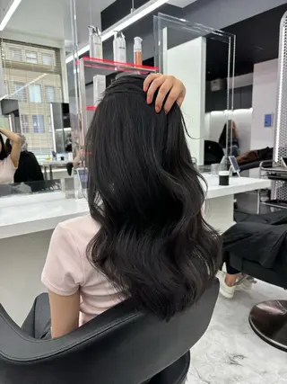 ロング 抜け感レイヤー︴ ニュアンスカラーのヘアスタイル