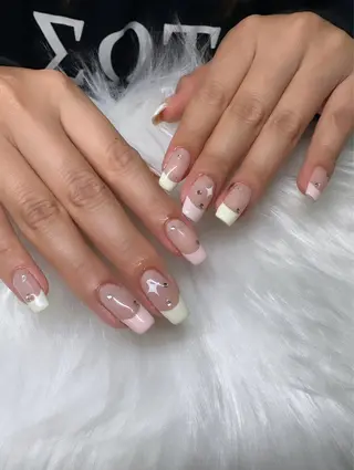 ネイル Laula🤍 ayakaのネイルデザイン