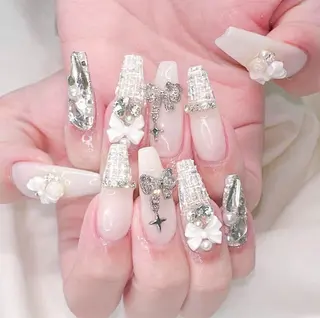 ネイル Lyna 池袋のネイルデザイン