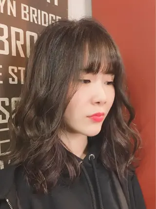 セミロング 高梨 里穂のヘアスタイル