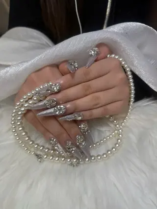 ネイル ROSIE LEEのネイルデザイン