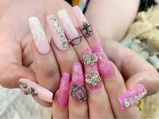 ネイル nailsalon Mirrorのネイルデザイン