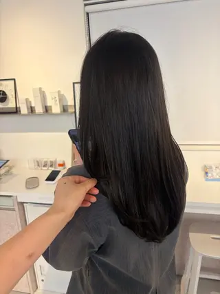 ロング ✨色持ちの良い艶 カラー✨蟹江真世のヘアスタイル