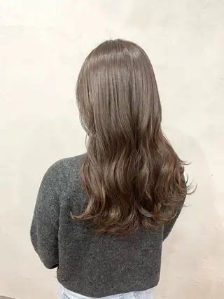 ロング カラー 赤み消しカラー/透 明感カラー/有吉優香のヘアスタイル