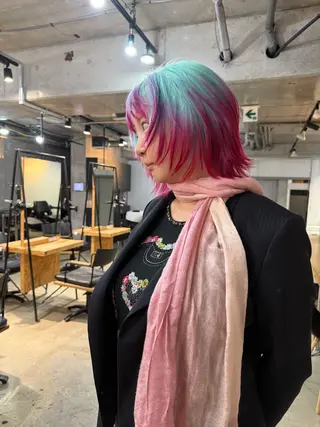 ミディアム カラー Tei /ileのヘアスタイル
