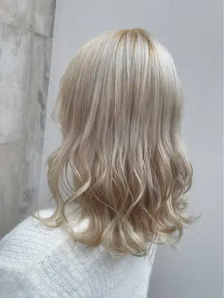 セミロング カラー ヘアアレンジ TOKI /透明感/原宿のヘアスタイル