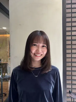 ミディアム hinano/ 梅田 カットモデルのヘアスタイル