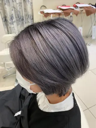 ショート カラー 玉城 和磨のヘアスタイル
