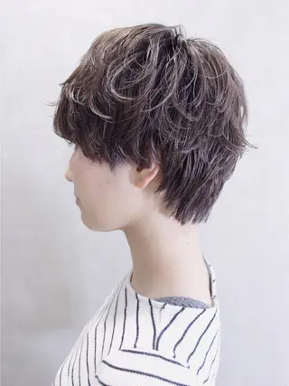 ショート カラー ヘアアレンジ lani ブリーチ /ダブルカラーのヘアスタイル