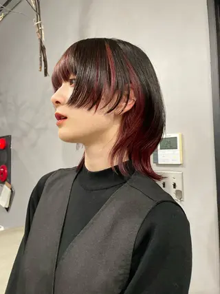 ショート 丸岡 千夏のヘアスタイル