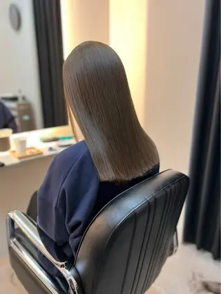 ミディアム 久門 未来のヘアスタイル