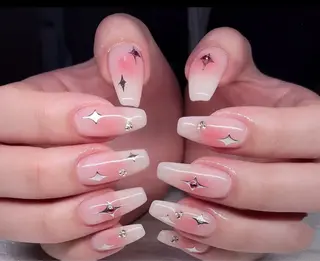 ネイル D-BEAUTY Nailsalonのネイルデザイン