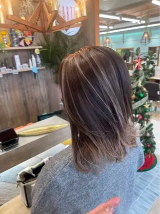 ミディアム ケアカラー/ダブル カラー☘️梅本琉衣のヘアスタイル