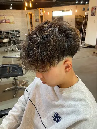ショート ツイスパ/シャドウ 新井のヘアスタイル