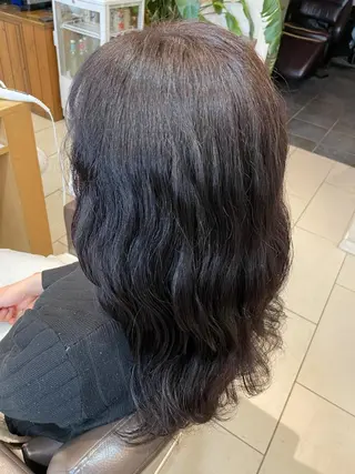 セミロング カラー 鈴木 悠華のヘアスタイル