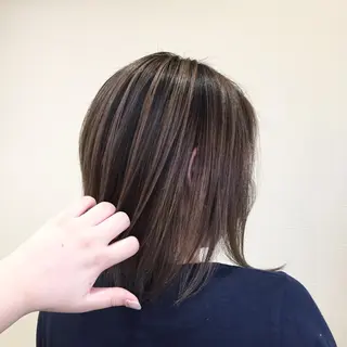 ミディアム maco 艶感ハイトーン🦋のヘアスタイル