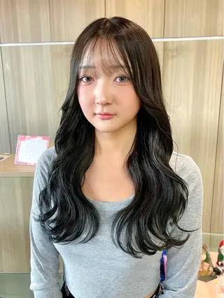 ロング カラー SHIN🌿柏美容師 レイヤーボブカラーのヘアスタイル