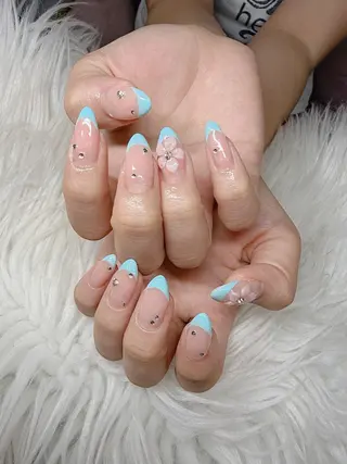 ネイル Lee Nailsのネイルデザイン
