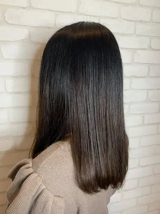 ロング 秋葉 万柚子のヘアスタイル